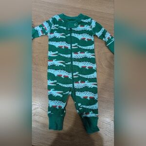 Hanna Andersson pajama in Crocodile Smile 0-3 months